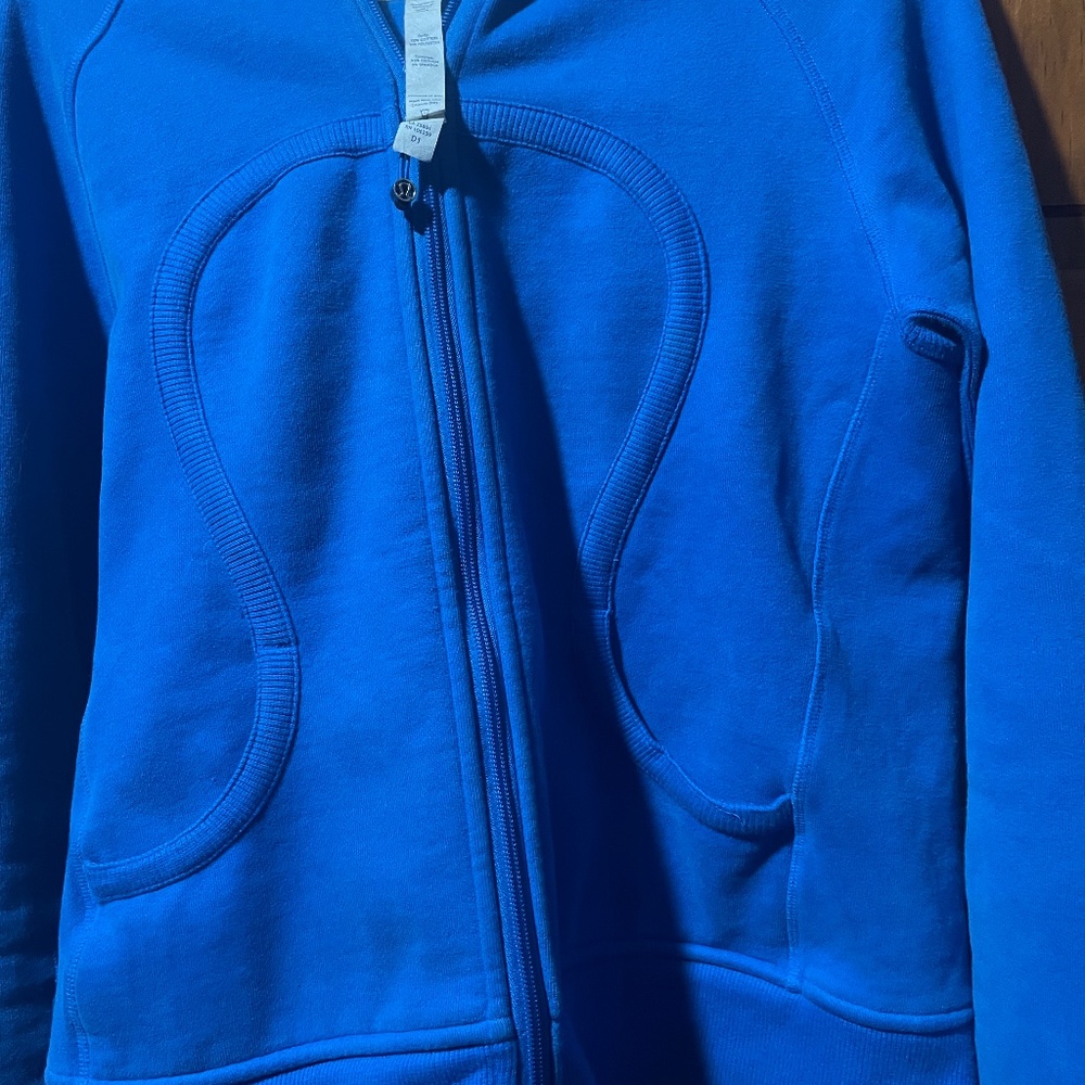 LULU Jacket with hood